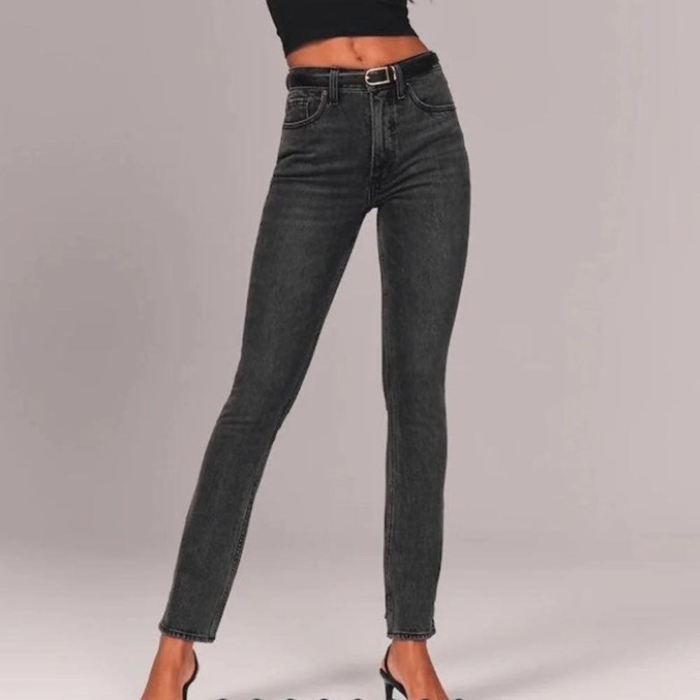Abercrombie & Fitch, 90s skinny, high rise jeans. Size 26.